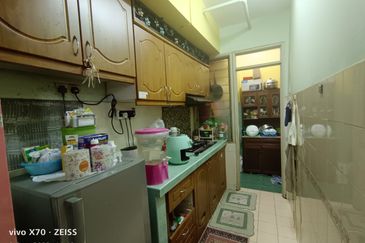 Pangsapuri Permata Merah (Red Ruby), Taman Universiti Indah