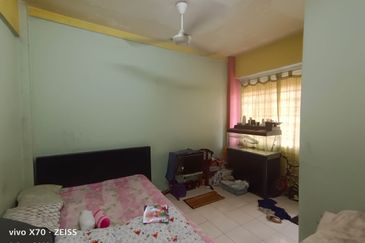 Pangsapuri Permata Merah (Red Ruby), Taman Universiti Indah