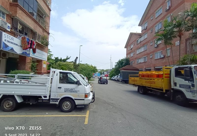Pangsapuri Permata Merah (Red Ruby), Taman Universiti Indah
