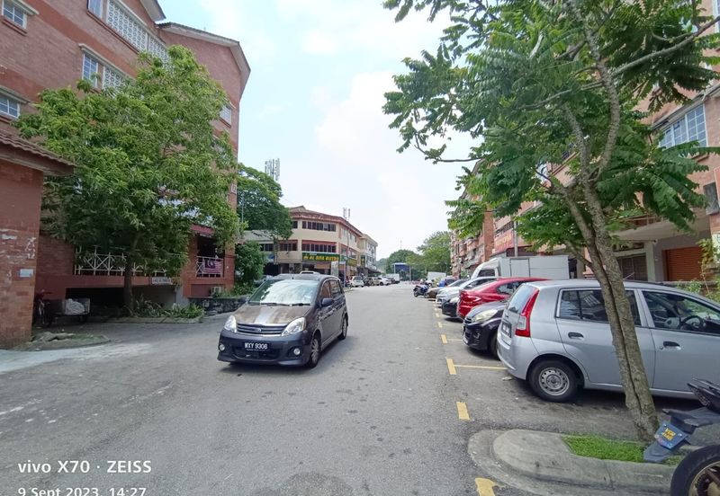 Pangsapuri Permata Merah (Red Ruby), Taman Universiti Indah