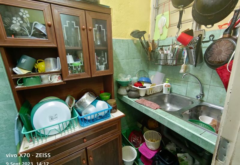 Pangsapuri Permata Merah (Red Ruby), Taman Universiti Indah