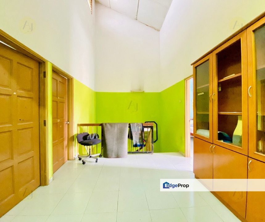 Taman Perwira Indah Gombak 2 Storey Freehold 22x70 5 Rooms, Selangor, Gombak