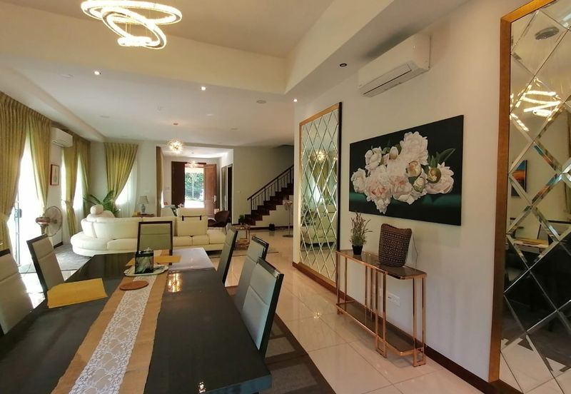 Charming Essex, Setia Eco Templer