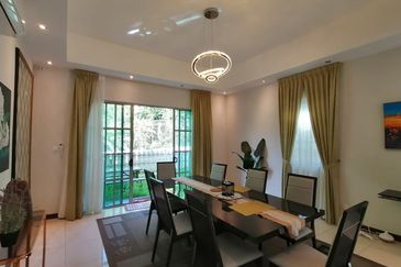 Charming Essex, Setia Eco Templer