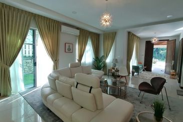 Charming Essex, Setia Eco Templer