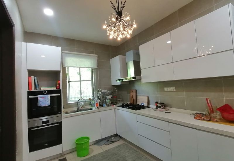 Charming Essex, Setia Eco Templer