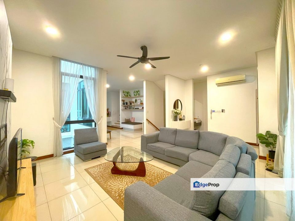 3 Storey Courtyard Villa Sunway Montana Taman Melawati, Selangor, Ampang