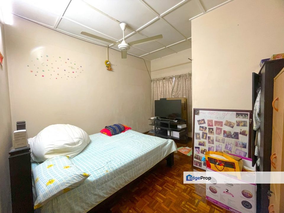 2 Storey Bukit Indah Ampang 22x75 Leasehold Fully Reno and Extent, Selangor, Ampang