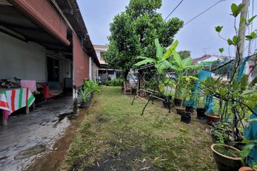 Jalan Tasik Tambahan 1