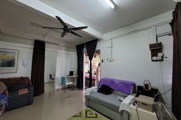 Jalan Tasik Tambahan 1