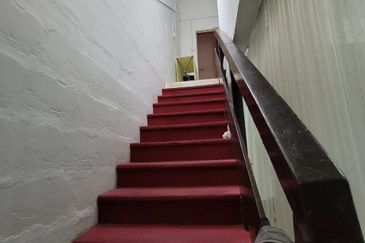 Jalan Tasik Tambahan 1