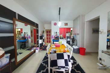 Royal Domain Sri Putramas II