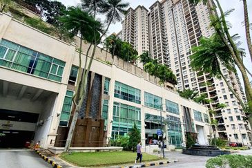 Royal Domain Sri Putramas II