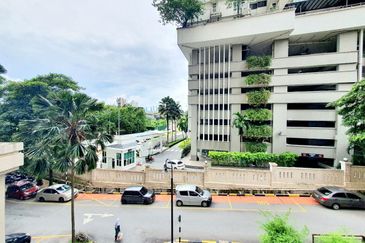 Royal Domain Sri Putramas II