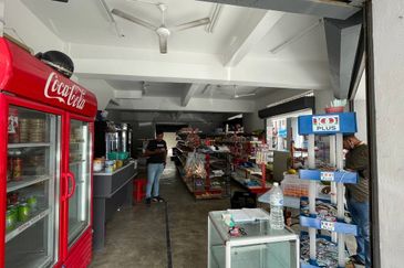 Salak Perdana Business Park