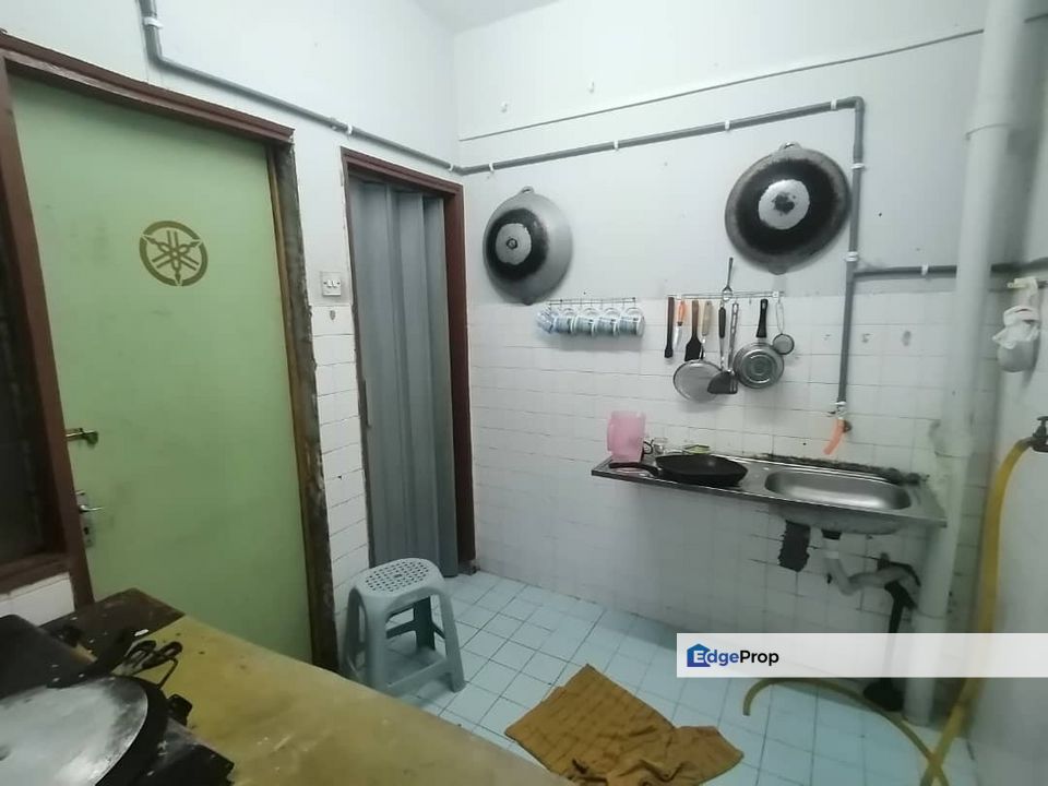 Shop Apartment Taman Kosas Level 2 with Long Term Tenant, Selangor, Ampang