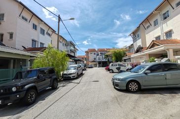 Jalan Ukay Perdana 3/6