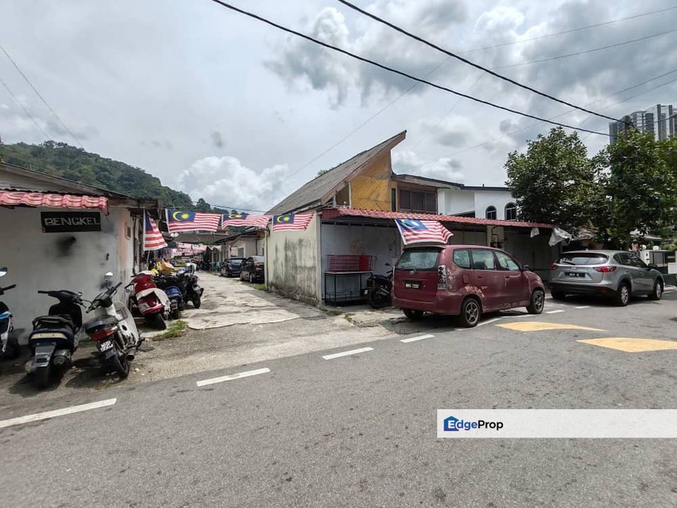 Non Bumi Residential Land Dengan 13 rumah sewa  di Kg Klang Gate , Taman Melawati, Selangor, Taman Melawati
