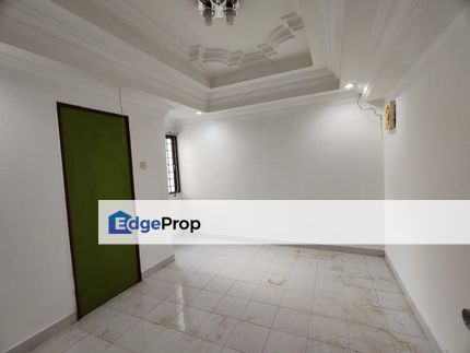 Cheap Level 1 Medan Bukit Permai 2 Shop Apartment New Paint and Refurbished, Kuala Lumpur, Cheras