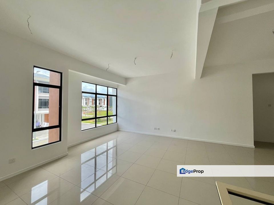 Newly completed Freehold Corner lot Townhouse Taman Akasia Semenyih, Selangor, Semenyih