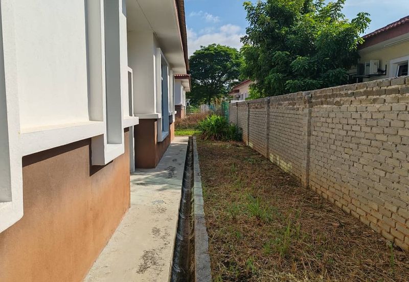 Albury at Mahkota Hills