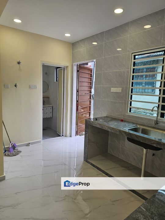  1 Storey Terrace Freehold Jalan, Telipot 4A/4, Bukit Sentosa (Newly Renovated), Selangor, Hulu Selangor