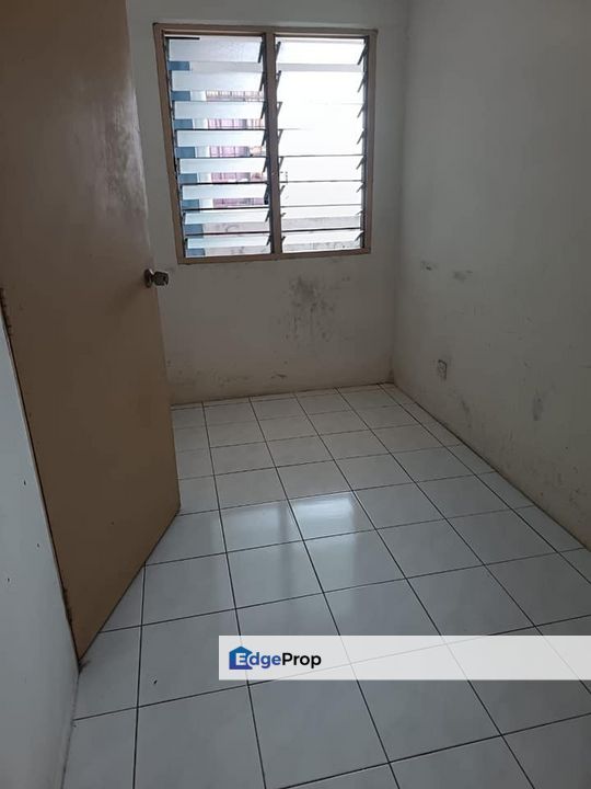 Level 1 Apartment Teratai Bukit Beruntung Near SK Taman Bunga Raya 2 Block H, Selangor, Rawang