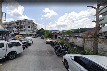 Taman Cahaya, Ampang