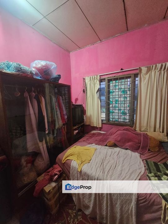 Shop Apartment Taman Cahaya Corner Non Bumi Lot Unit Ready Strata , Selangor, Ampang