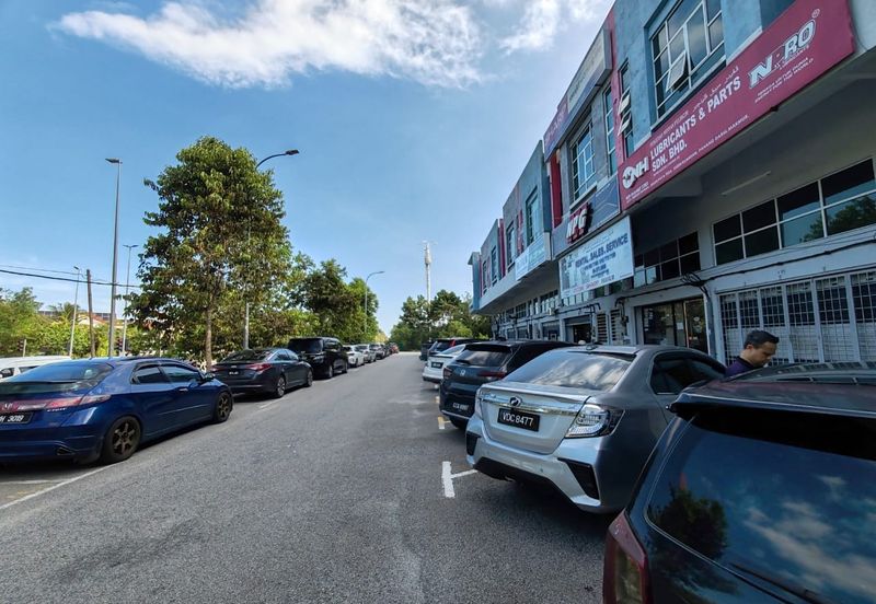 2-Storey Shoplot – Paya Tiga, Bukit Setongkol (Facing Main Road)
