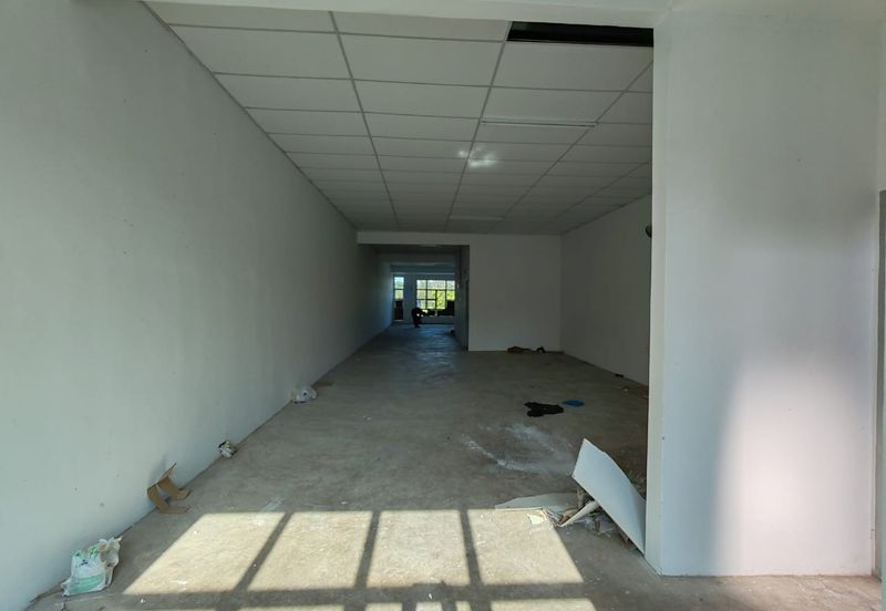 2-Storey Shoplot – Paya Tiga, Bukit Setongkol (Facing Main Road)