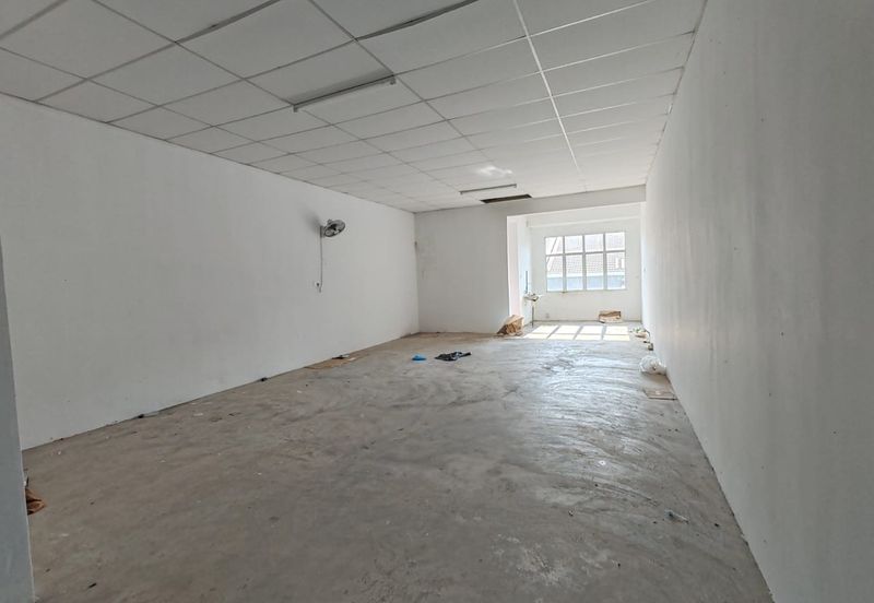 2-Storey Shoplot – Paya Tiga, Bukit Setongkol (Facing Main Road)