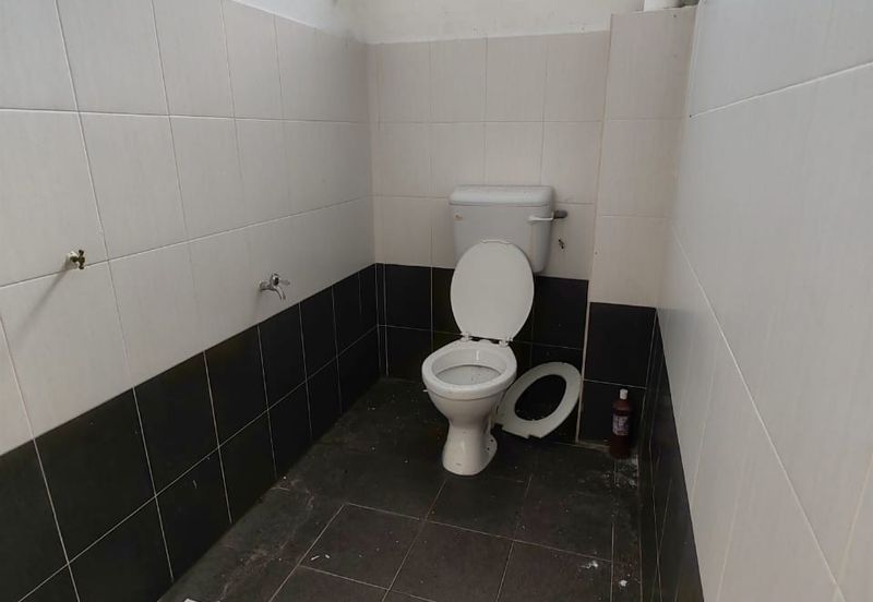 2-Storey Shoplot – Paya Tiga, Bukit Setongkol (Facing Main Road)