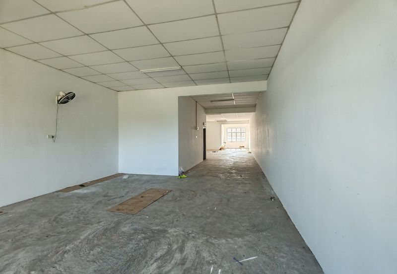 2-Storey Shoplot – Paya Tiga, Bukit Setongkol (Facing Main Road)