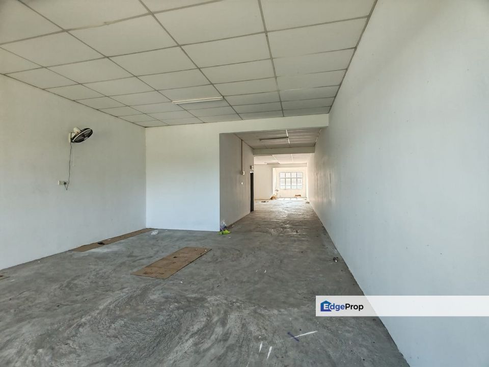 2-Storey Shoplot – Paya Tiga, Bukit Setongkol (Facing Main Road), Pahang, Kuantan