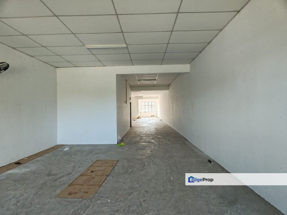 2-Storey Shoplot – Paya Tiga, Bukit Setongkol (Facing Main Road), Pahang, Kuantan