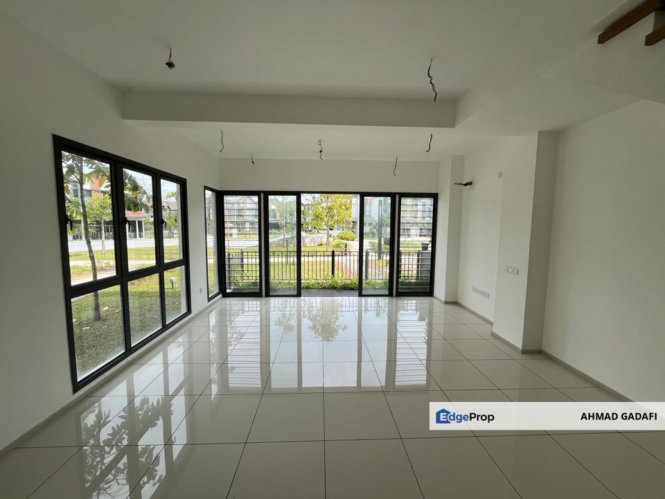 Elmina Ilham Residence End Lot Terraced Freehold Non Bumi Gated and Guarded, Selangor, Shah Alam