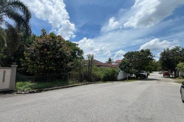 Bungalow Lot Non bumi, Kota Puteri,Batu Arang Seksyen 2 