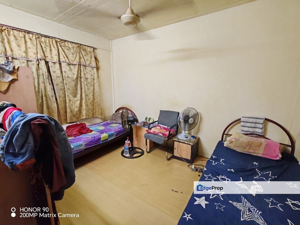 Low Cost Flat Taming Jaya –Balakong Seri Kembangan Freehold Non Bumi, Selangor, Balakong