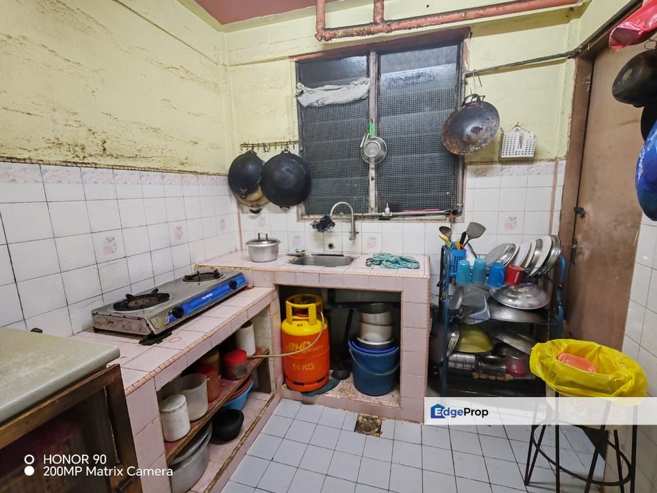 Low Cost Flat Taming Jaya –Balakong Seri Kembangan Freehold Non Bumi, Selangor, Balakong