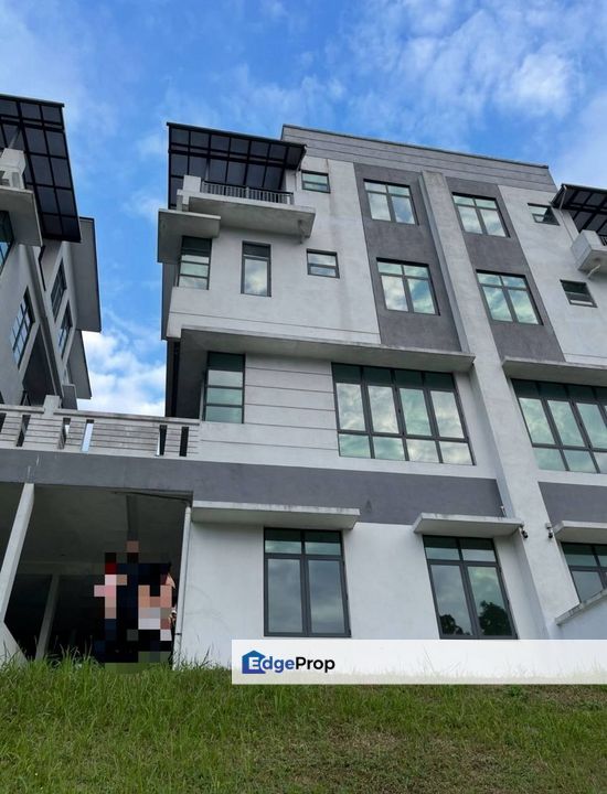 4 Storey Semi D Bluesky Selayang Heights With 7 Rooms 33x110 sqft, Selangor, Selayang
