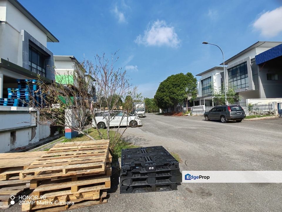 3-Stry Factory 6300 sqft Freehold with Office/ Warehouse Beranang, Semenyih, Selangor, Beranang