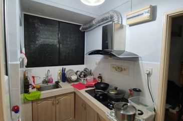 Perdana View Condominium