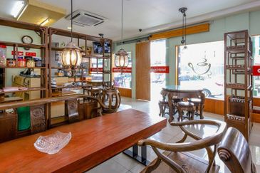 Kayu Ara Business Park, Kayu Ara