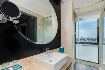 Avani Sepang water villa for sale