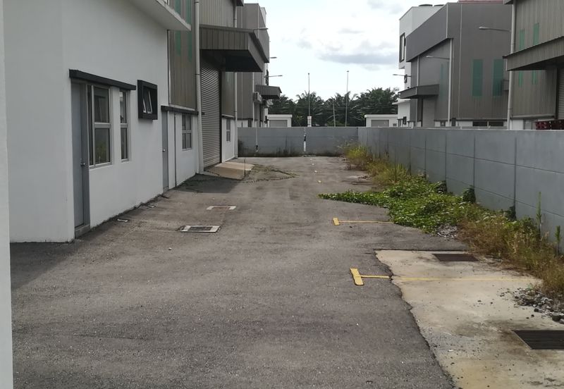 Ijok Bedong Semi-D Factory For Sale/Rent (Immediate Move in)