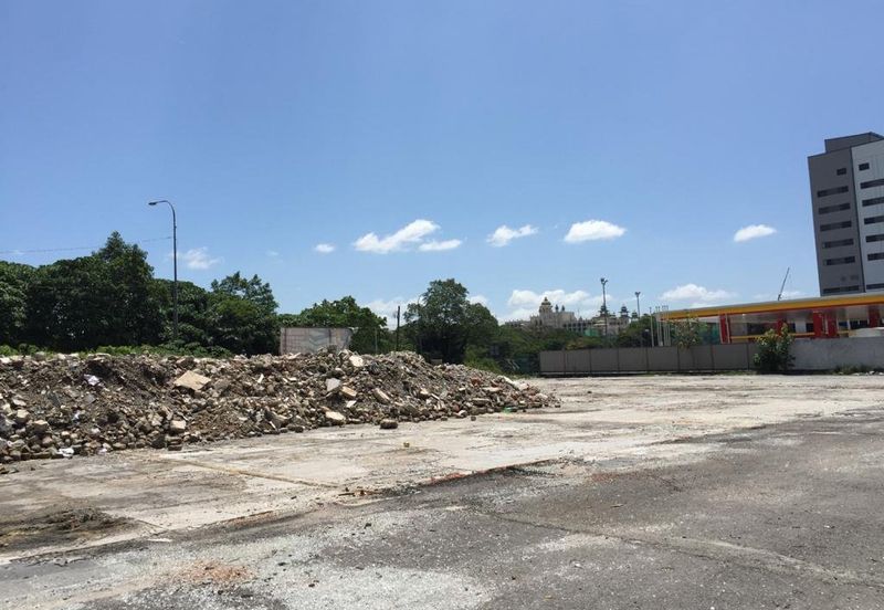 Seri Kembangan, South City Commercial land Rent