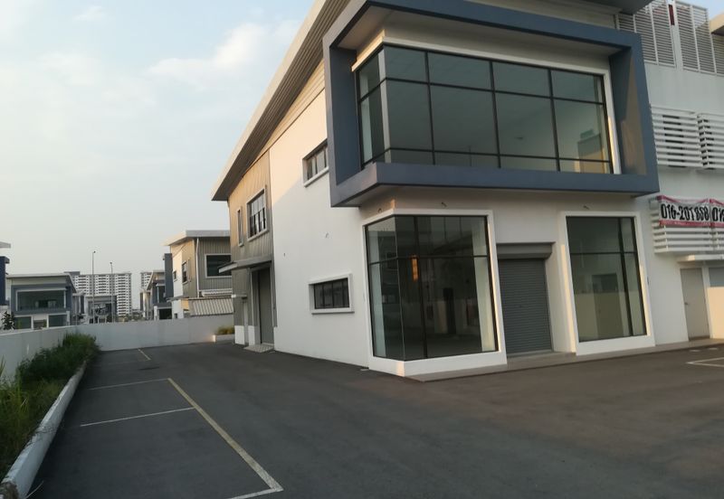 Gateway 16, Bukit Raja, Klang Semi D Factory-Corne