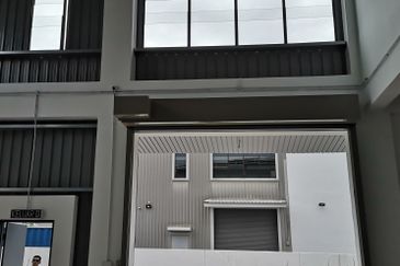 GATEWAY 16 KLANG,  SEMI-DETACHED FACTORY (CORNER) 