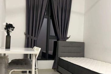 SHORT TERM ROOM /CONDO RENT- 1 Mth, 3 Mths, 6 Mths Or Longer] M Condo, Sungai Besi/Kuchai Lama KL [YEAR END STAY]